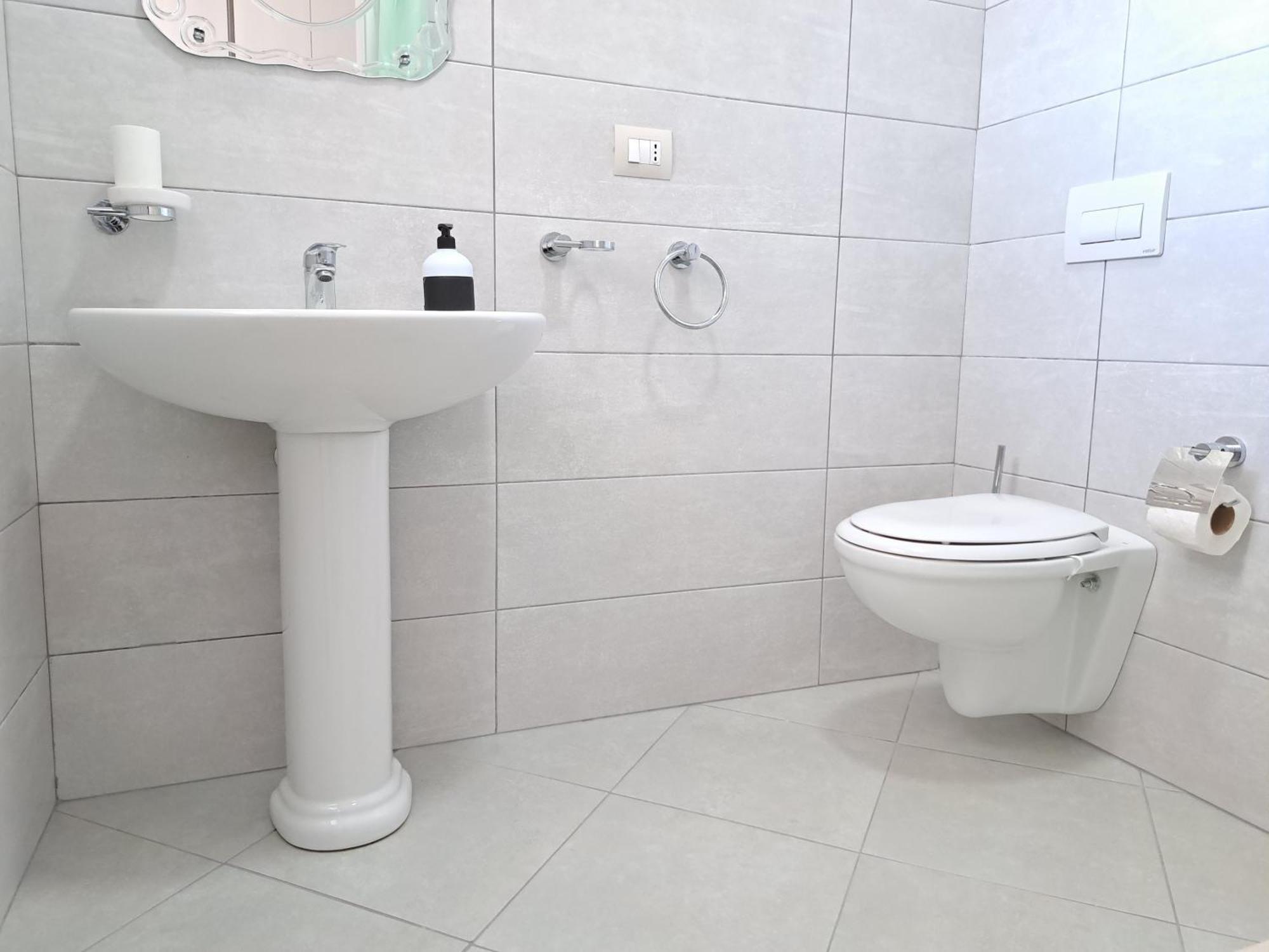 Pazari Luxury Central Apartment Tirana Exteriör bild
